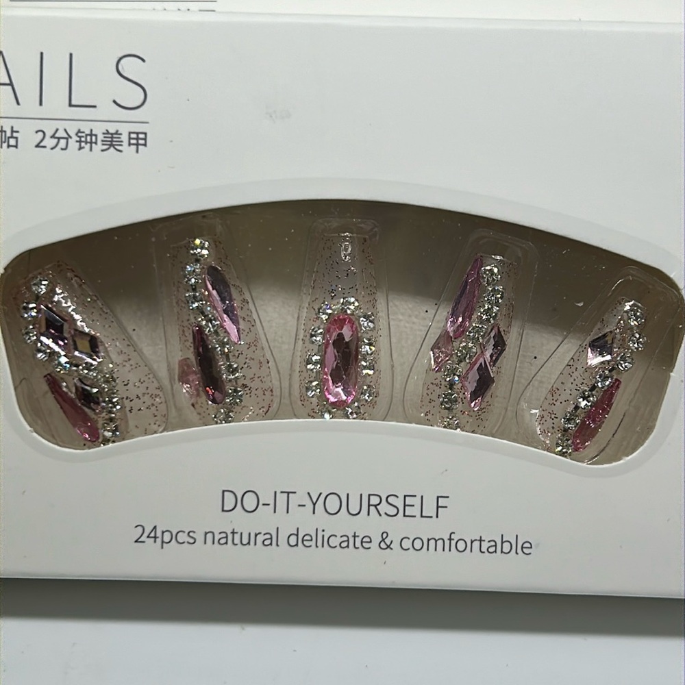 Acrylic nails 💅🏻 set